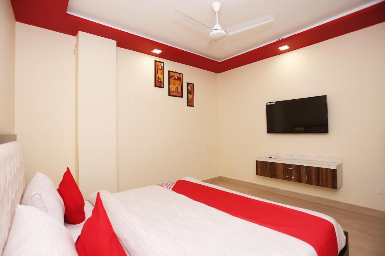 Oyo 23495 Hotel The Park Juhi Bari ภายนอก รูปภาพ